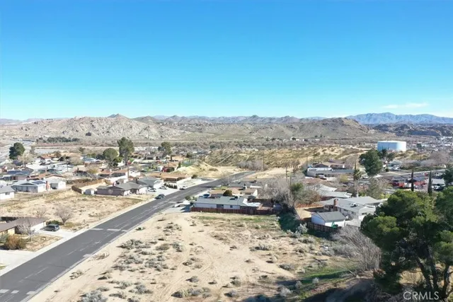 $379,900 | 15873 La Paz Drive, Victorville, CA 92395