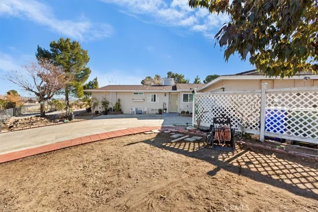 $379,900 | 15873 La Paz Drive, Victorville, CA 92395