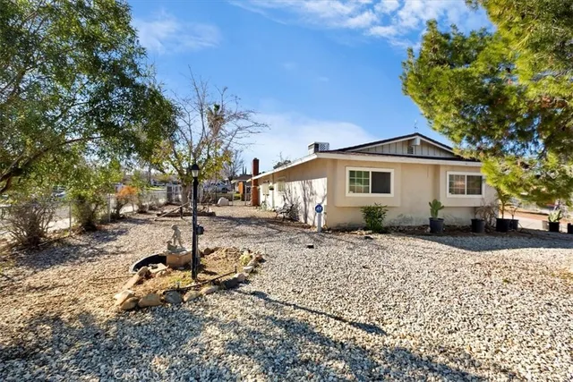 $379,900 | 15873 La Paz Drive, Victorville, CA 92395