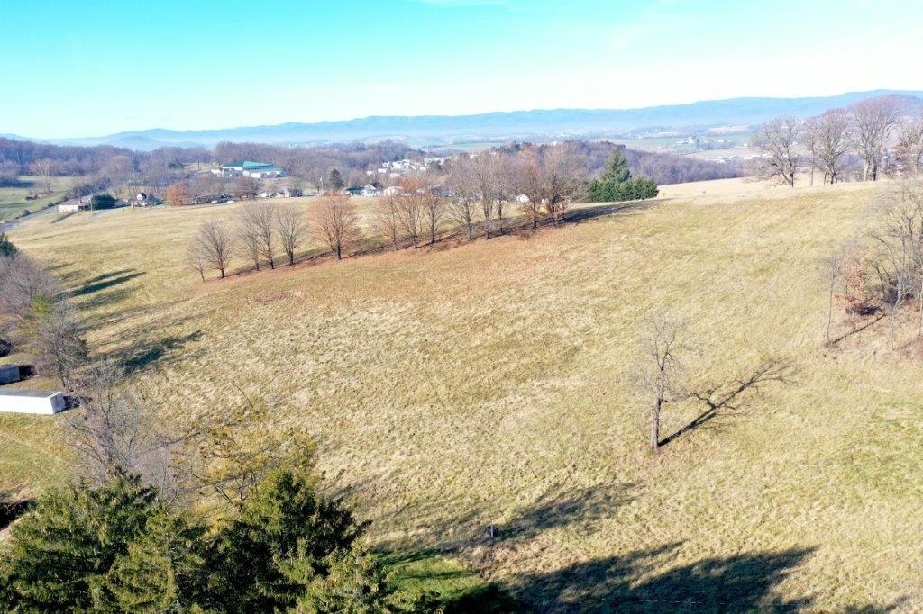 210 West Mosby Road Harrisonburg, VA 22801 - Photo 2 of 4 a view of an ocean