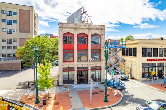 $995,000 | 180 Erie Boulevard, Schenectady, NY 12305