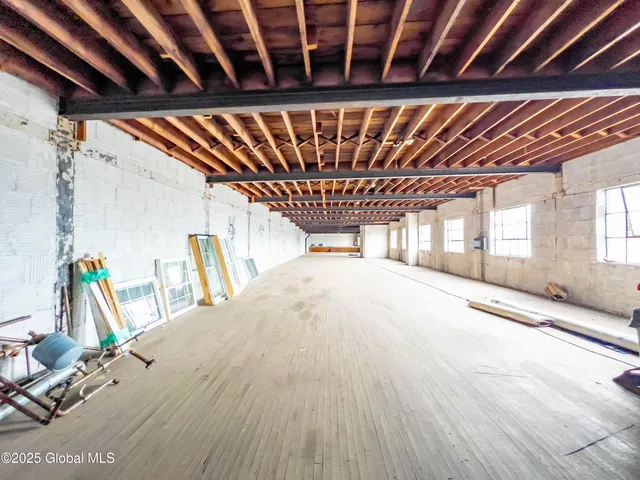 $995,000 | 180 Erie Boulevard, Schenectady, NY 12305