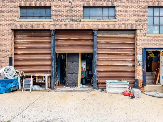 $995,000 | 180 Erie Boulevard, Schenectady, NY 12305