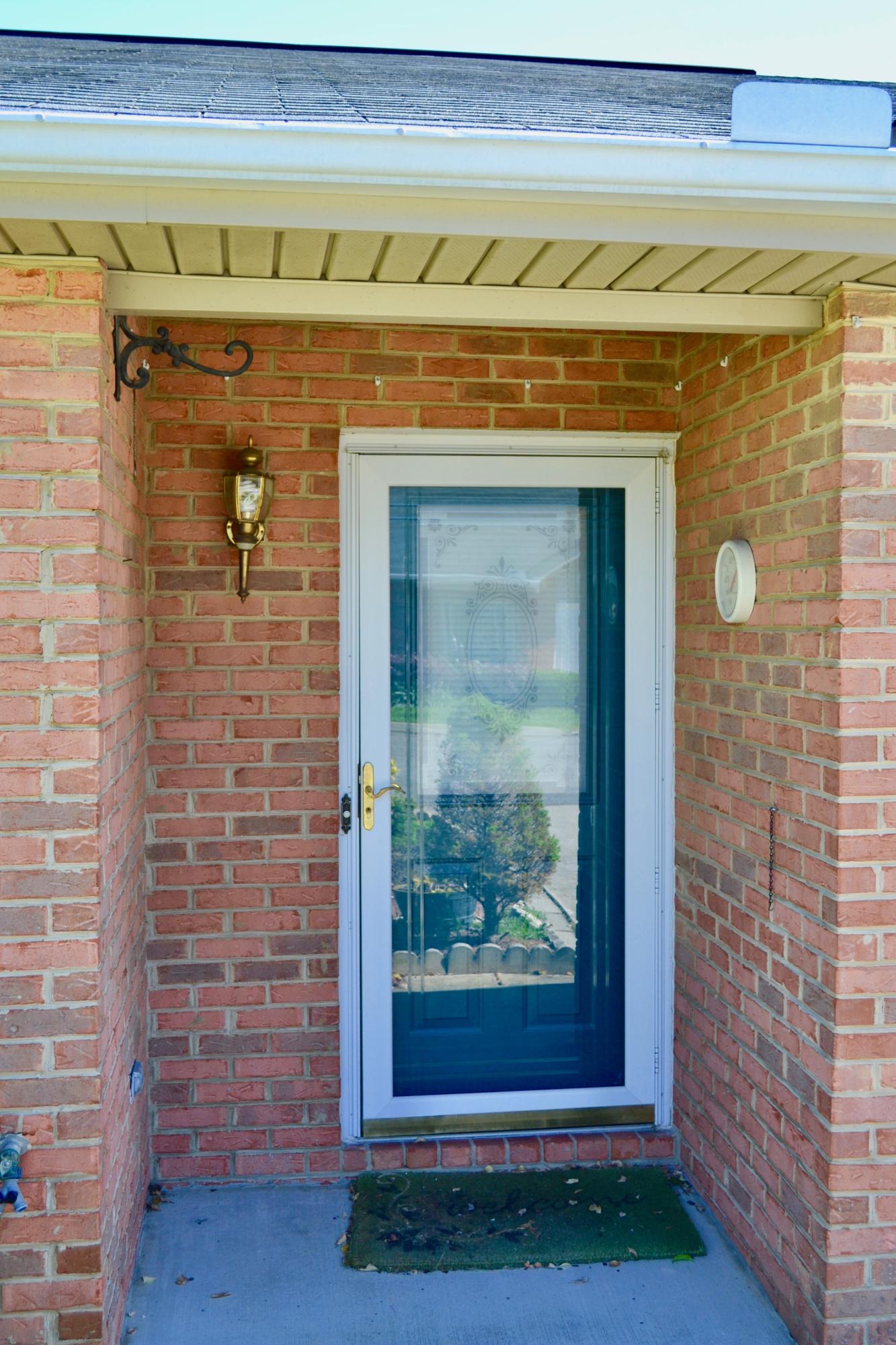 8012 Keybridge Way Powell, TN 37849 - Photo 3 of 23 DSC_0696