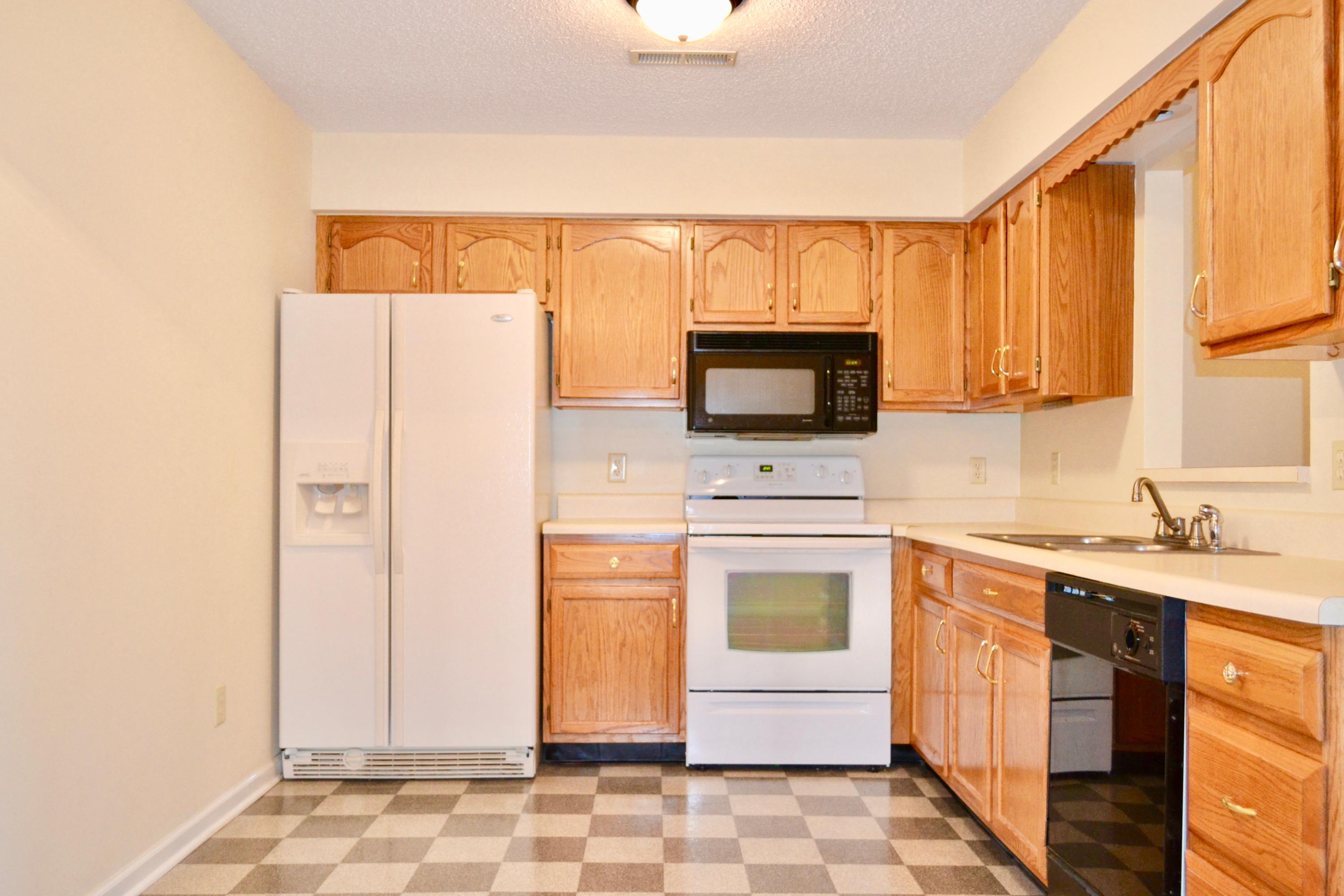 8012 Keybridge Way Powell, TN 37849 - Photo 5 of 23 DSC_0678