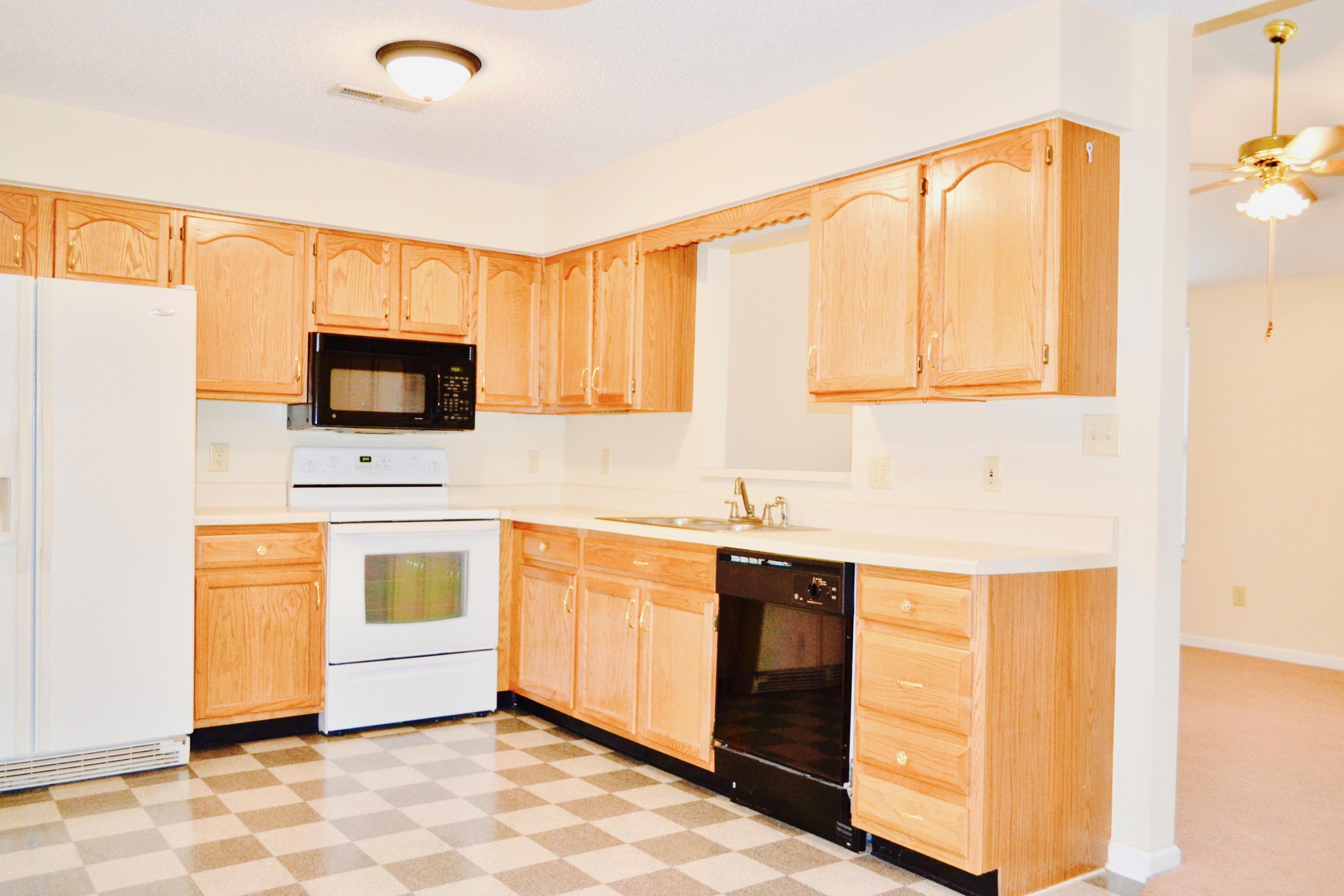 8012 Keybridge Way Powell, TN 37849 - Photo 7 of 23 DSC_0676