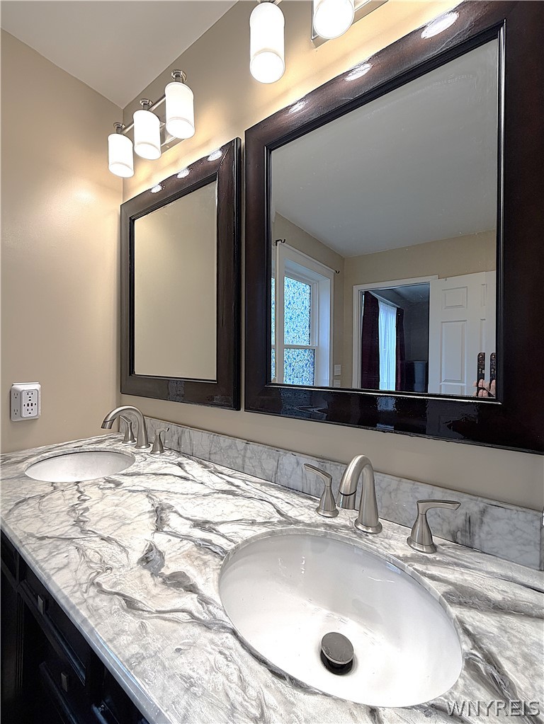 6455 Salt Road Clarence, NY 14031 - Photo 15 of 32