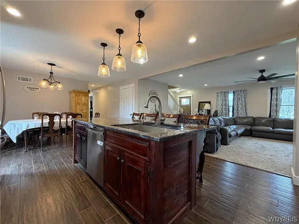 $625,000 | 6455 Salt Road, Clarence, NY 14031