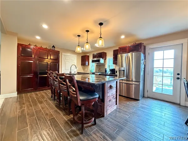 $625,000 | 6455 Salt Road, Clarence, NY 14031