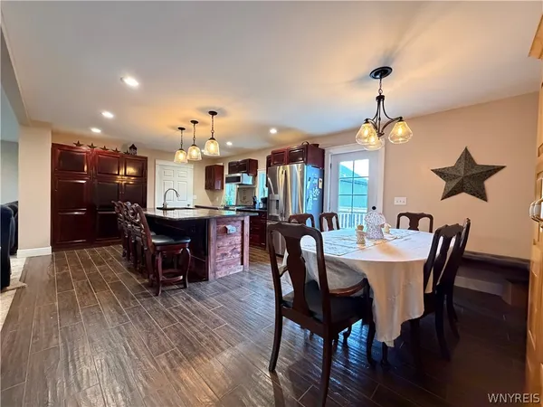 $625,000 | 6455 Salt Road, Clarence, NY 14031