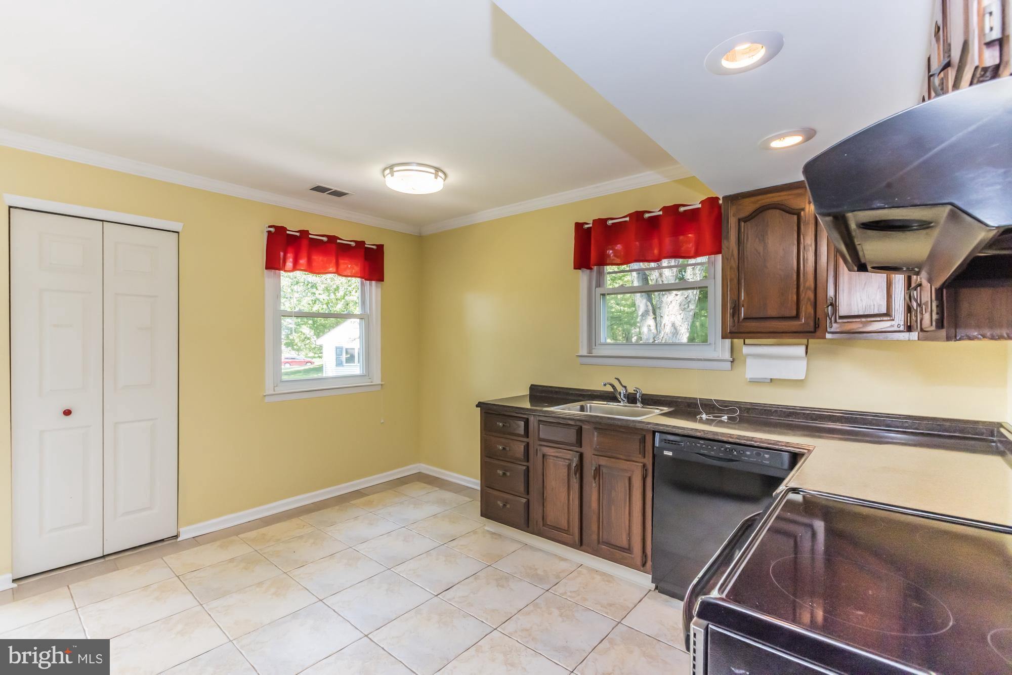 3105 Taft Road Norristown, PA 19403 - Photo 13 of 34 Gallery Image 13