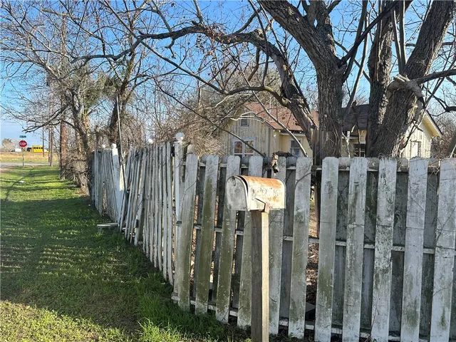 $35,000 | 308 Mc Guill Street, Refugio, TX 78377