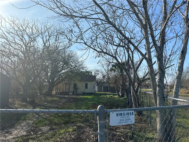 $35,000 | 308 Mc Guill Street, Refugio, TX 78377