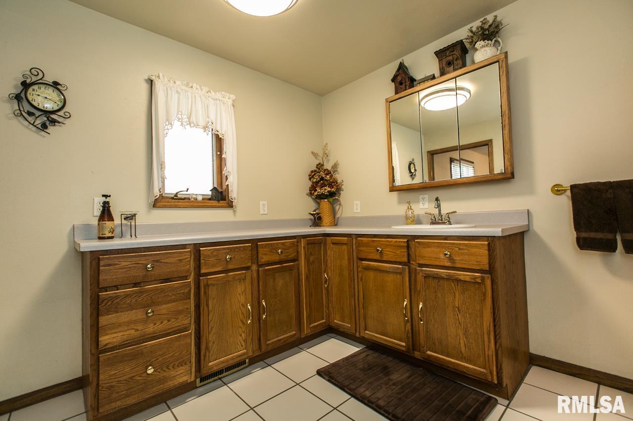 7327 Caves Road Maquoketa, IA 52060 - Photo 14 of 24 Gallery Image 14