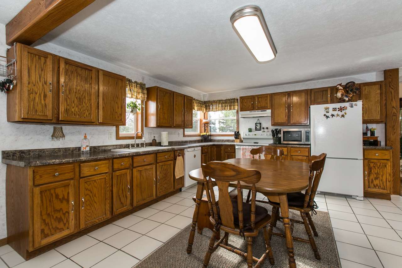 7327 Caves Road Maquoketa, IA 52060 - Photo 4 of 24 Gallery Image 4