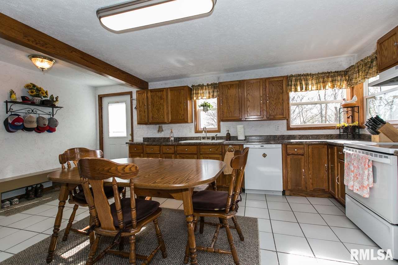 7327 Caves Road Maquoketa, IA 52060 - Photo 5 of 24 Gallery Image 5