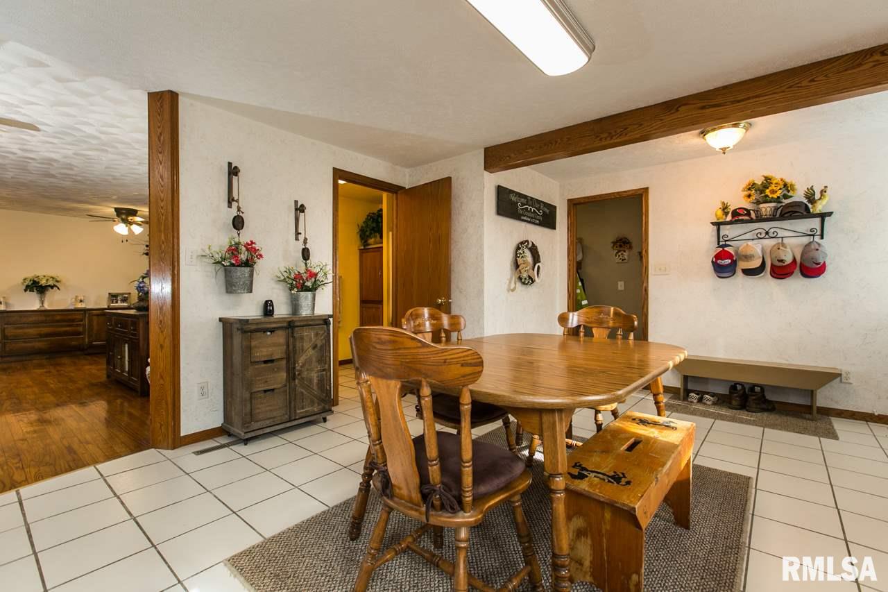 7327 Caves Road Maquoketa, IA 52060 - Photo 6 of 24 Gallery Image 6