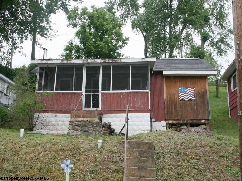 129 Crystal Lake Road West Union, WV 26456 - Photo 4 of 13 Gallery Image 4