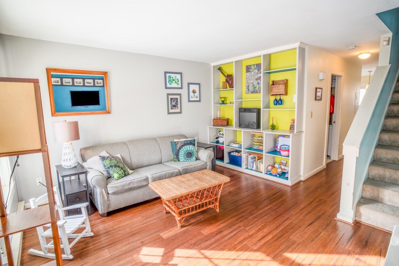 2 Bennett Street, Unit 4 South Portland, ME 04106 - Photo 2 of 22 _LIVINGROOM_3 (Large)