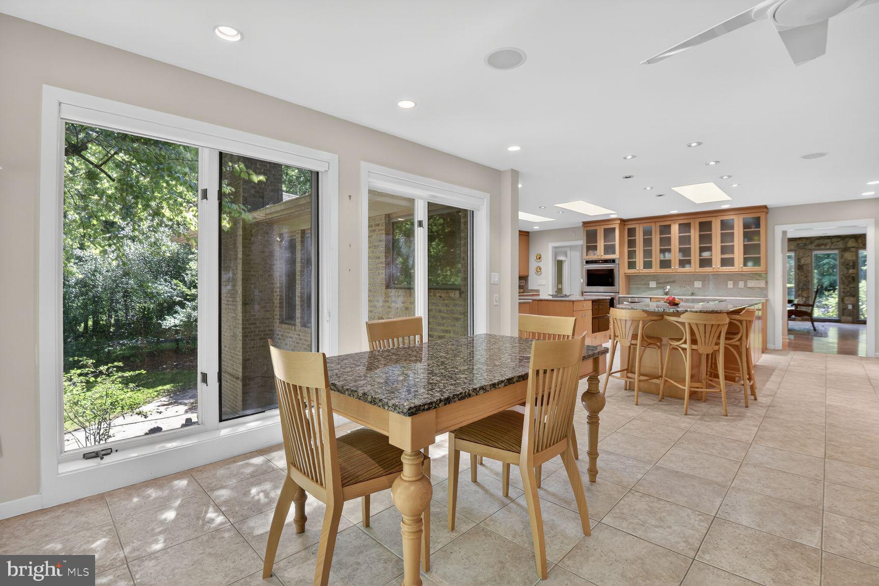 10801 Balantre Lane Potomac, MD 20854 - Photo 16 of 71