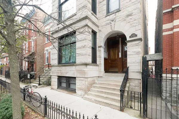 $2,250 | 1723 West Huron Street, Unit 2F, Chicago, IL 60622
