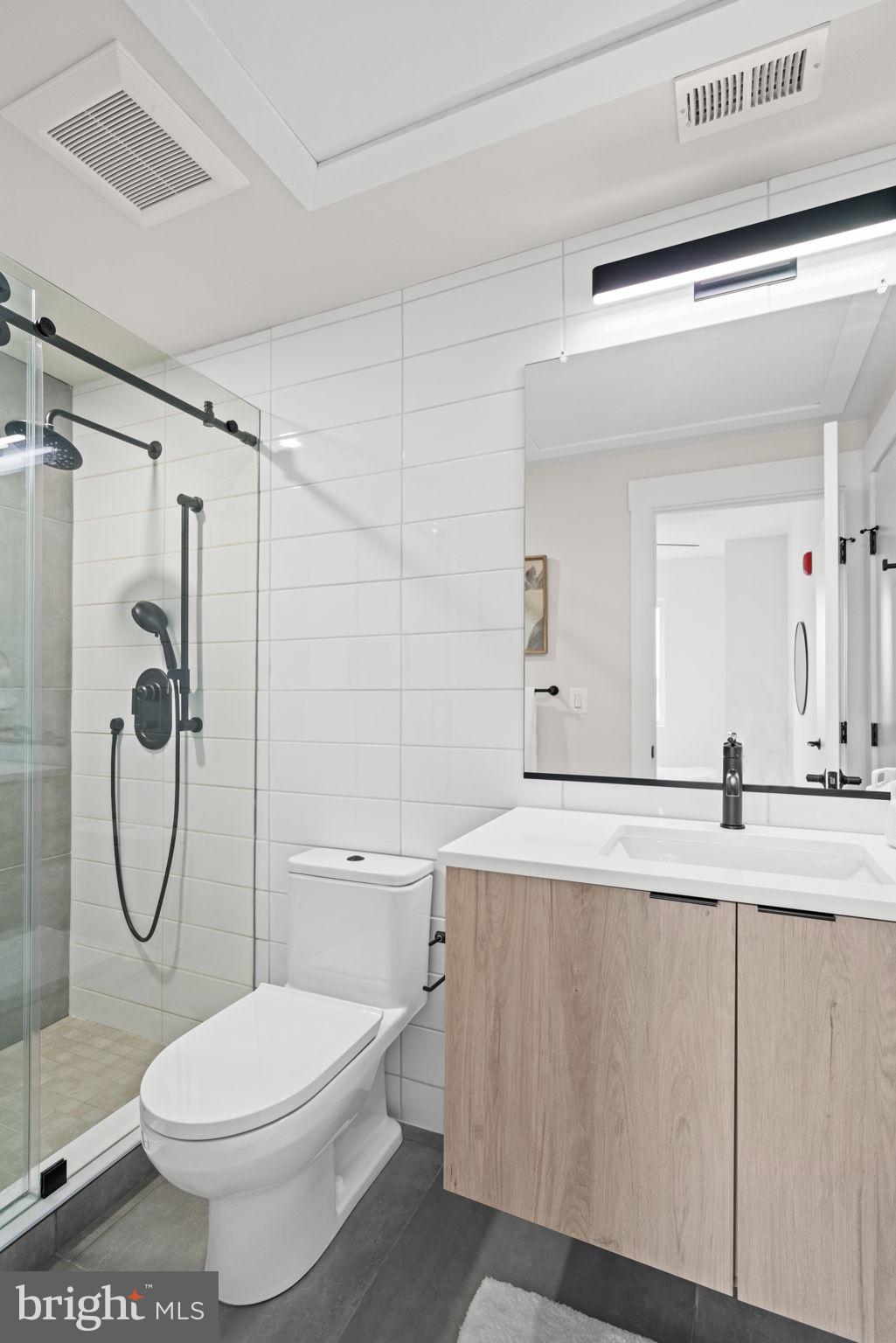 733 8th Street Southeast, Unit 304 Washington, DC 20003 - Photo 14 of 18