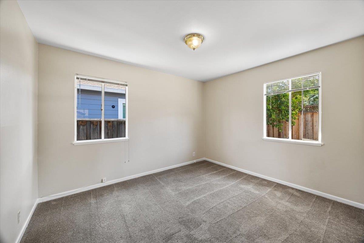 440 Rutherford Avenue Redwood City, CA 94061 - Photo 13 of 19 an empty room with a window