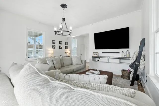 $225,000 | 602 South Walnut Street, Edinburgh, IN 46124