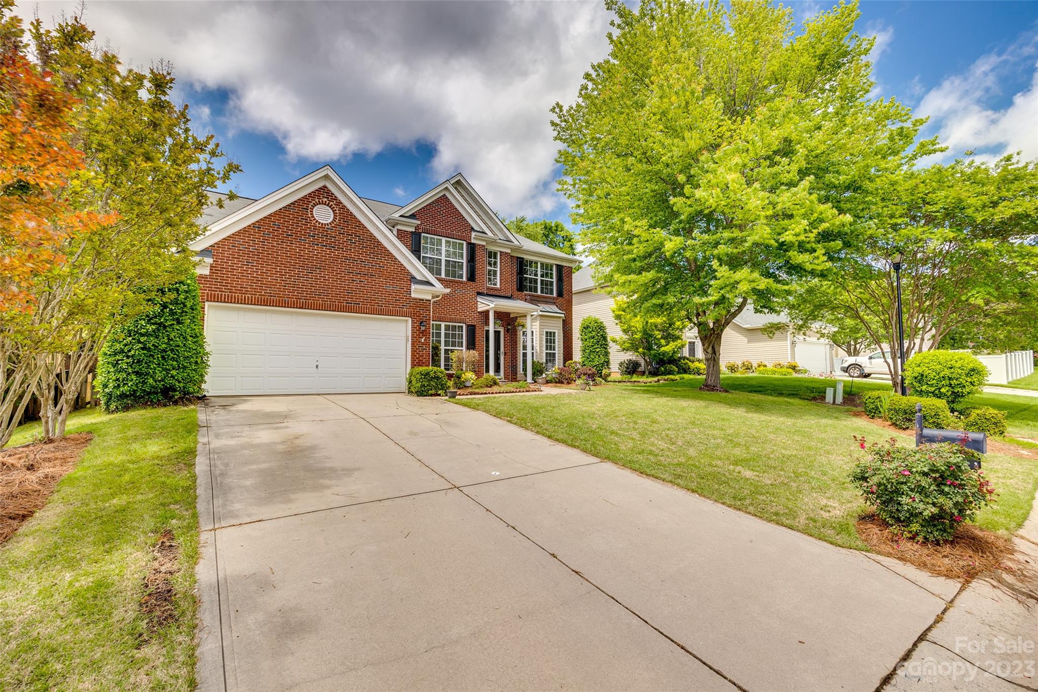 5540 Alexandrite Way Fort Mill, SC 29708 - Photo 39 of 46 a front view of a house with yard and green space