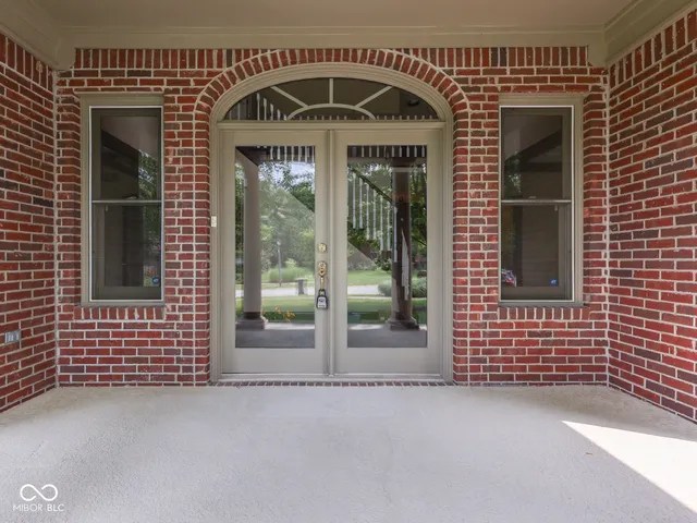 $699,900 | 20 Forrests Edge Court, Indianapolis, IN 46227