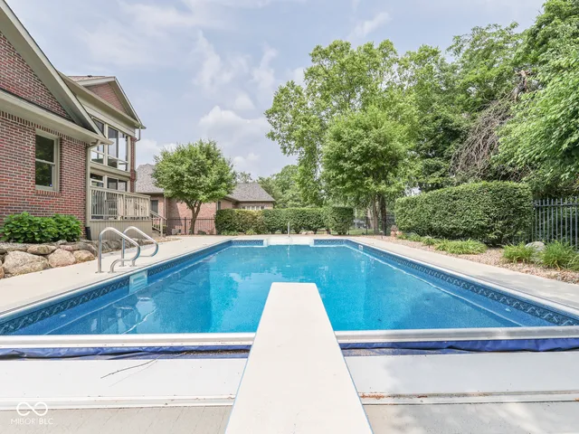 $699,900 | 20 Forrests Edge Court, Indianapolis, IN 46227