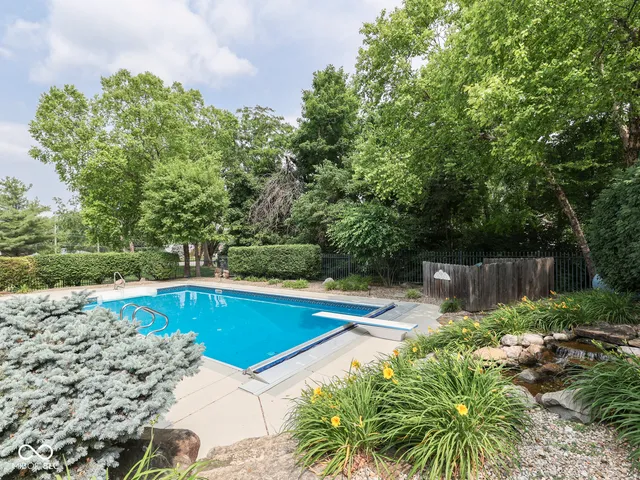 $699,900 | 20 Forrests Edge Court, Indianapolis, IN 46227