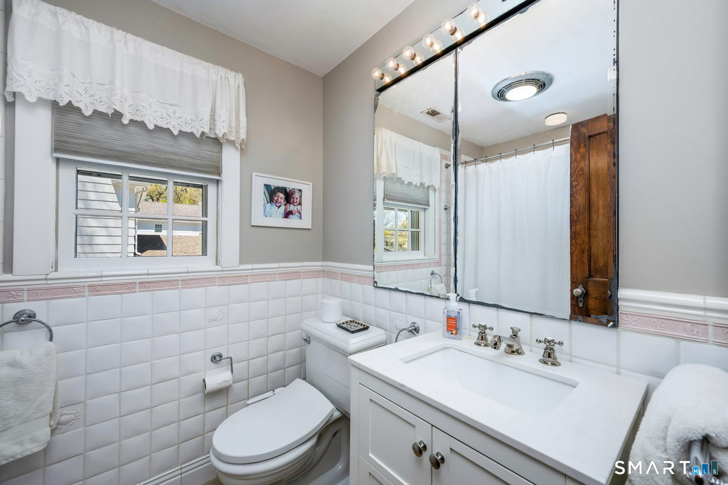 19 Chester Road Darien, CT 06820 - Photo 24 of 34