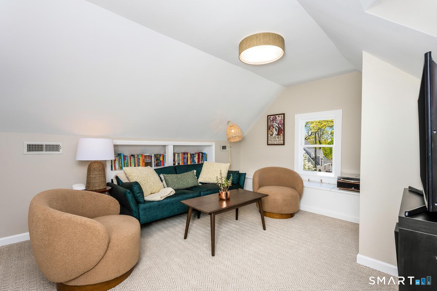 19 Chester Road Darien, CT 06820 - Photo 25 of 34