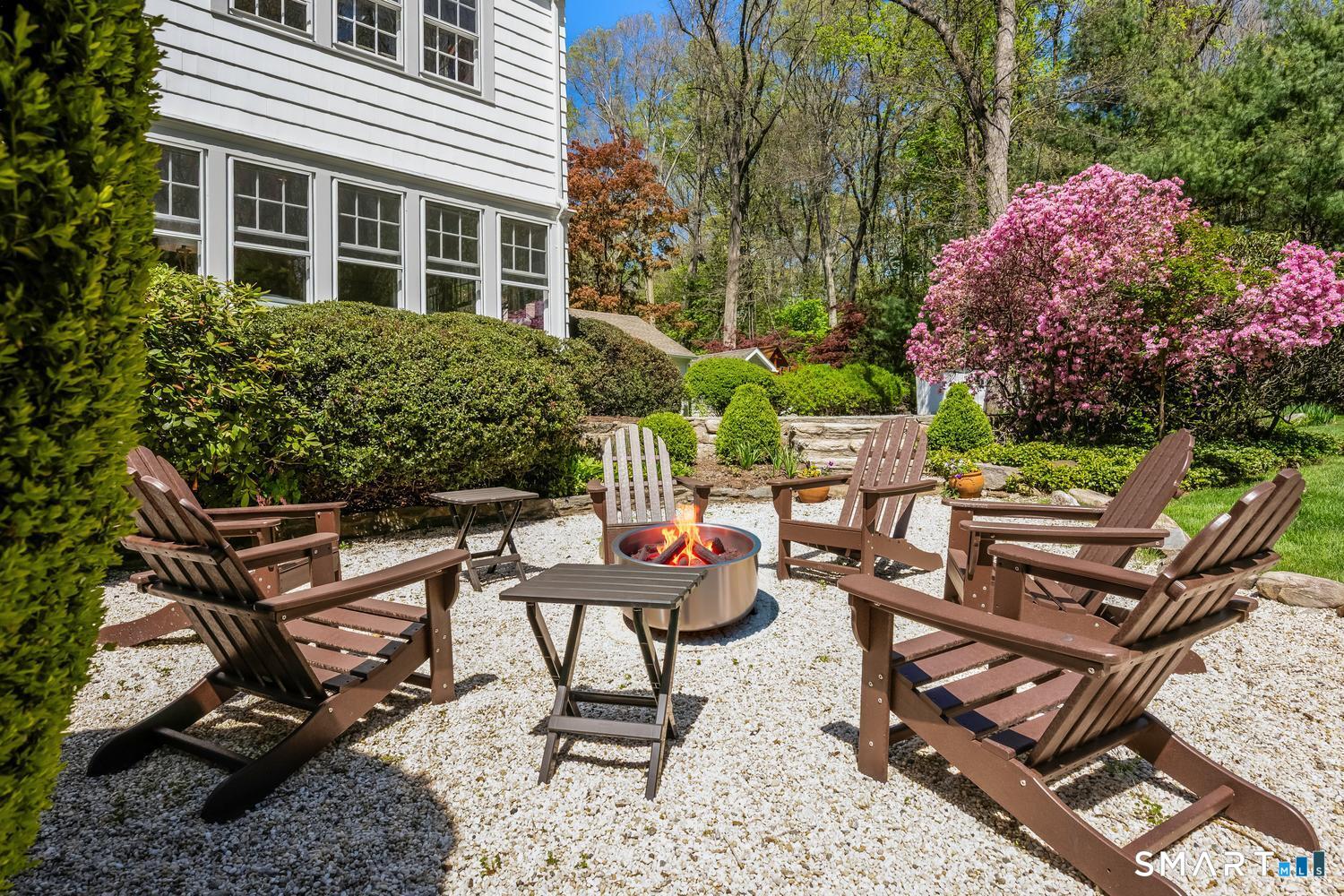 19 Chester Road Darien, CT 06820 - Photo 31 of 34
