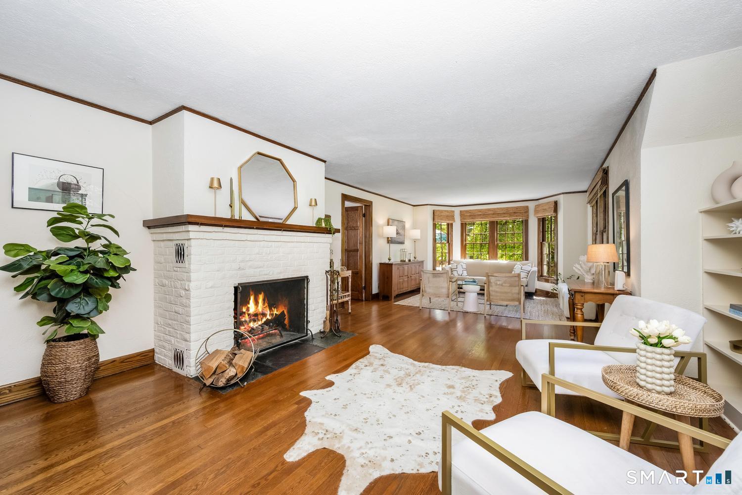 19 Chester Road Darien, CT 06820 - Photo 6 of 34