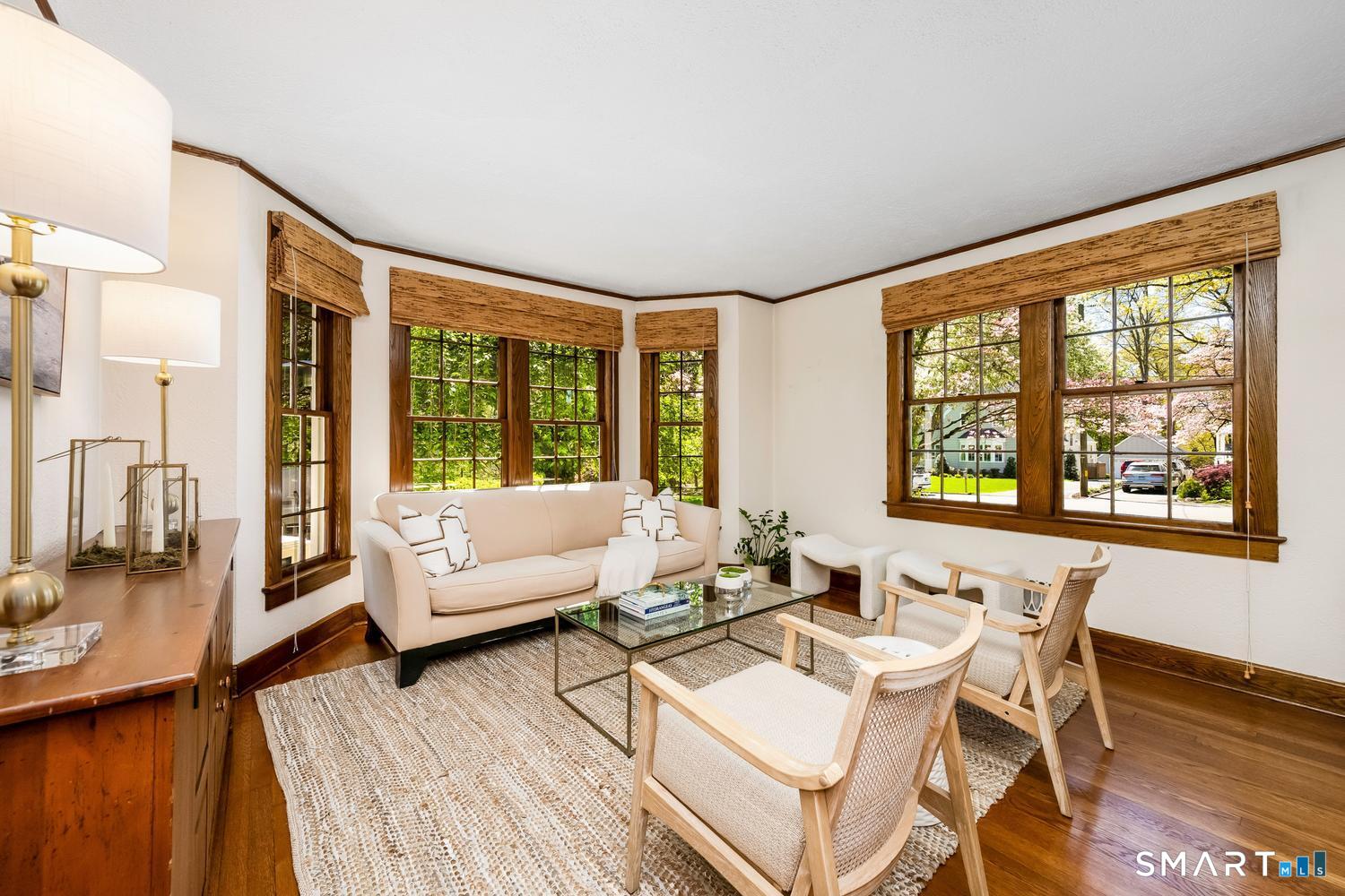 19 Chester Road Darien, CT 06820 - Photo 7 of 34