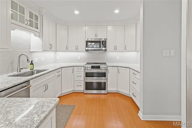 $399,900 | 200 Ambridge Court, Unit 306, Chesterfield, MO 63017