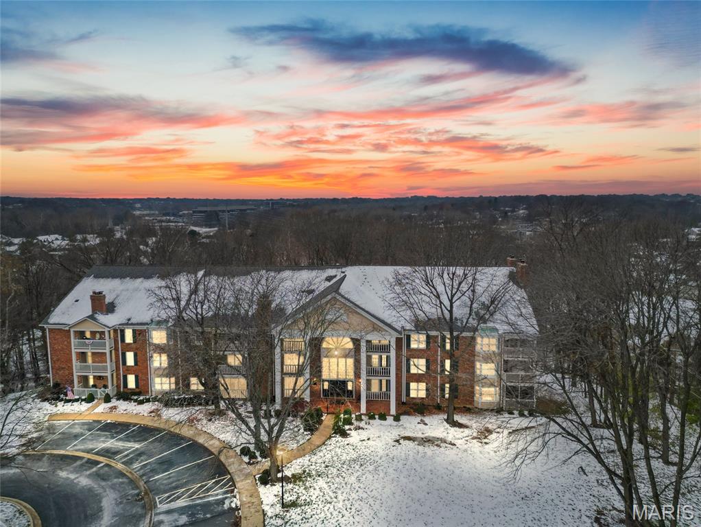 200 Ambridge Court, Unit 306 Chesterfield, MO 63017 - Photo 2 of 54