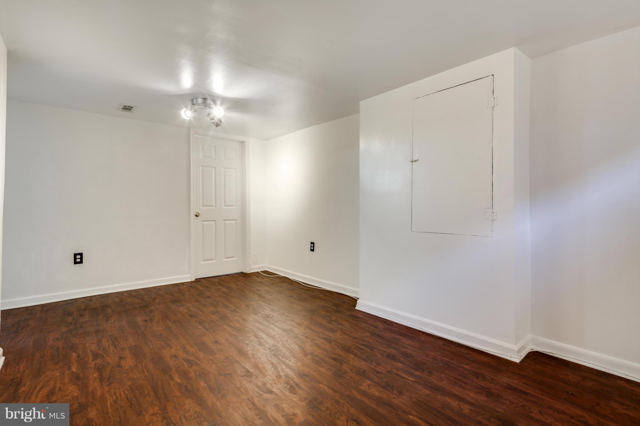 12234 Veirs Mill Road Silver Spring, MD 20906 - Photo 23 of 28 Family Room