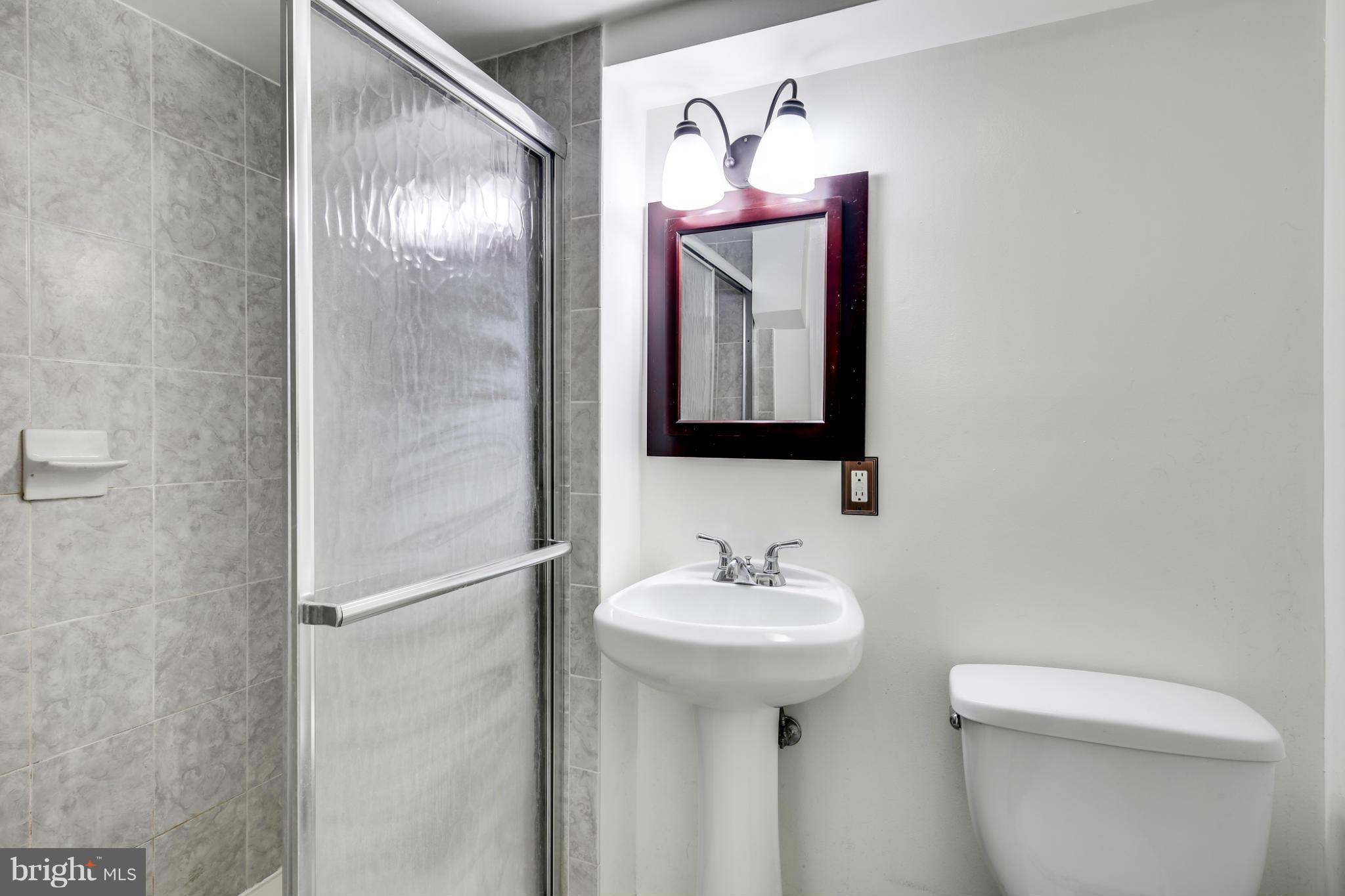 12234 Veirs Mill Road Silver Spring, MD 20906 - Photo 25 of 28 Bath