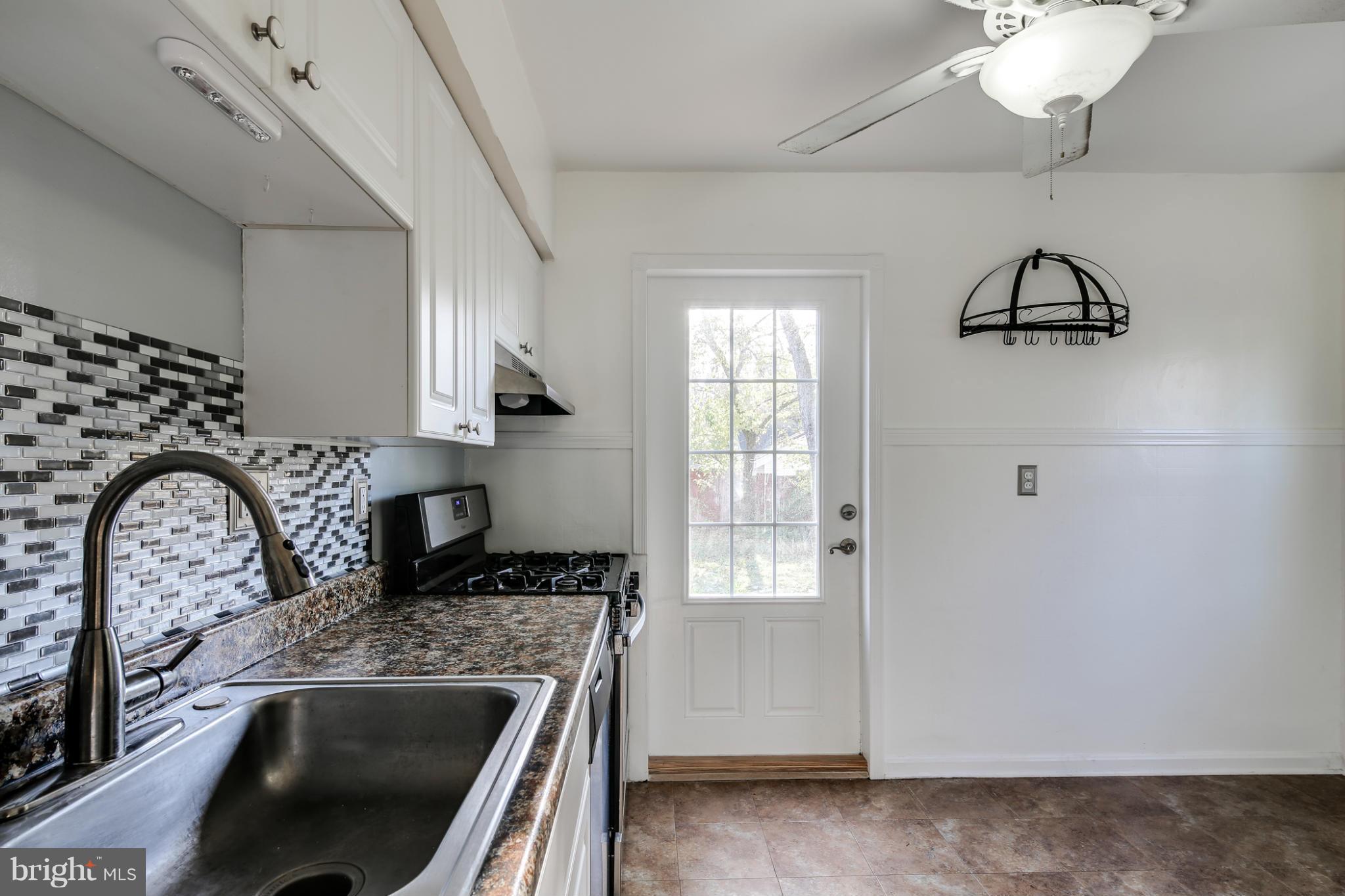 12234 Veirs Mill Road Silver Spring, MD 20906 - Photo 6 of 28 Kitchen