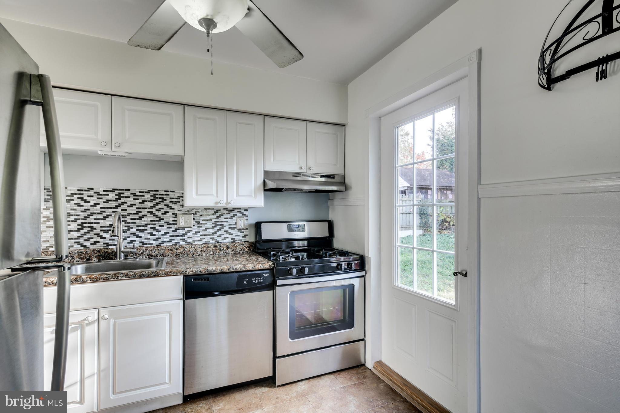 12234 Veirs Mill Road Silver Spring, MD 20906 - Photo 8 of 28 Kitchen