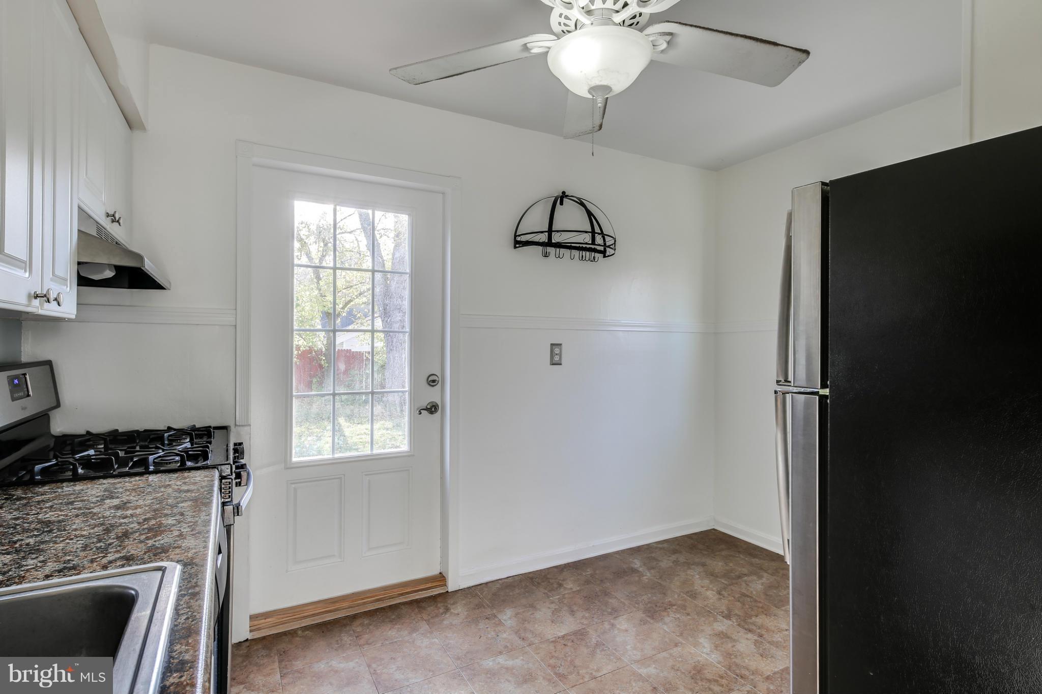 12234 Veirs Mill Road Silver Spring, MD 20906 - Photo 9 of 28 Kitchen