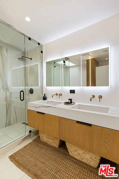 1700 Old Grove Road Pasadena, CA 91107 - Photo 24 of 33 a large bathroom with a tub and sink
