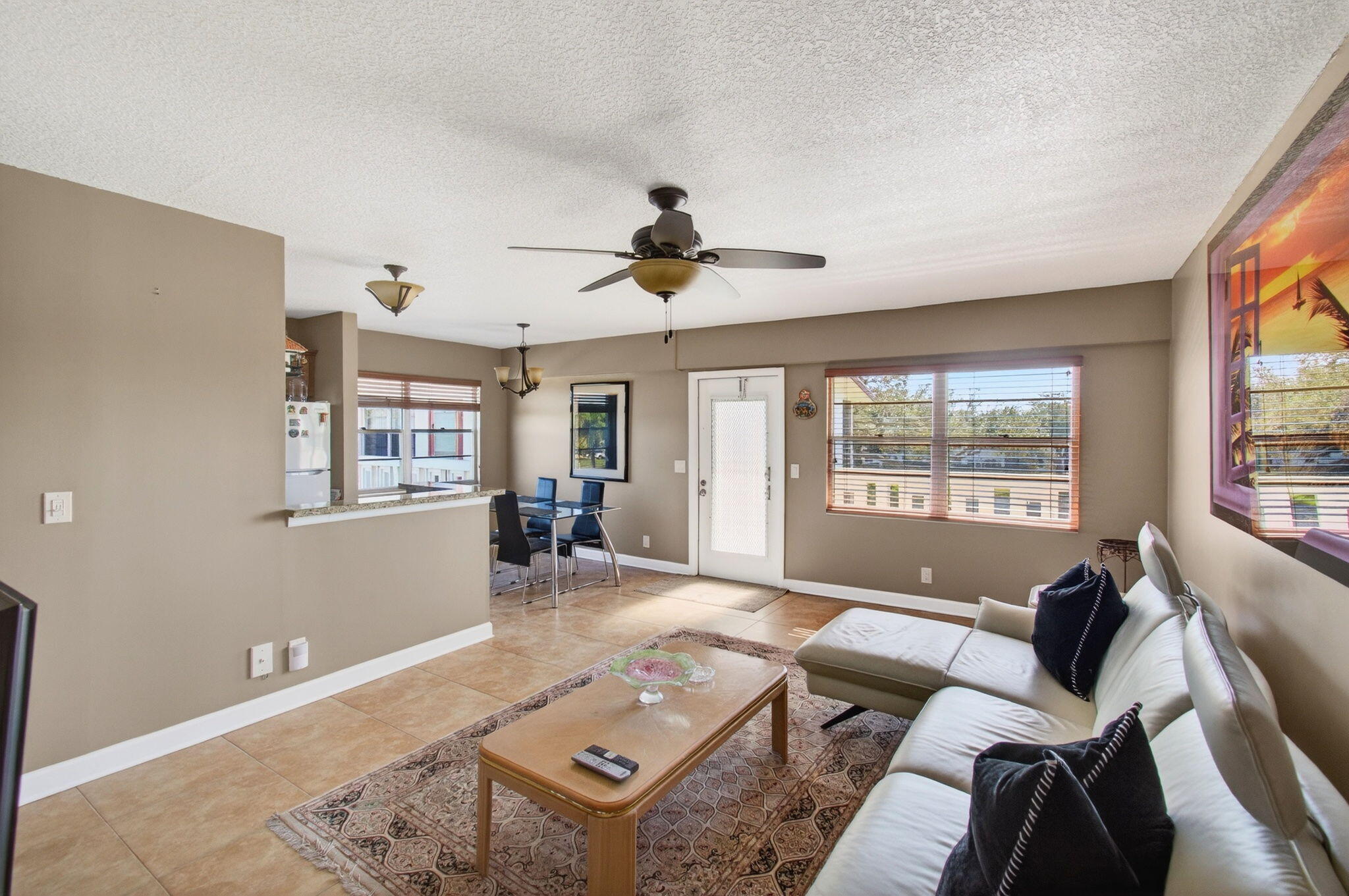 33 Fanshaw A, Unit A Boca Raton, FL 33434 - Photo 15 of 108 Living Room / Dining Area