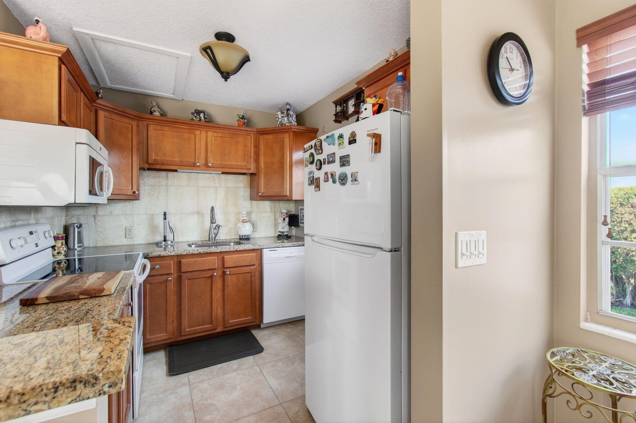 33 Fanshaw A, Unit A Boca Raton, FL 33434 - Photo 23 of 108 Kitchen