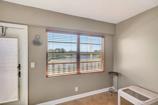 $1,800 | 33 Fanshaw A, Unit A, Boca Raton, FL 33434