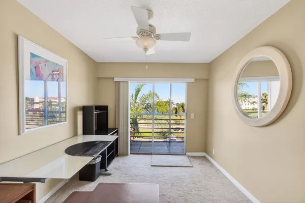 $1,800 | 33 Fanshaw A, Unit A, Boca Raton, FL 33434