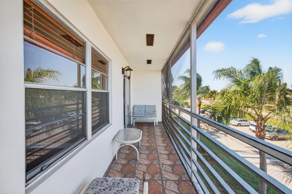 $1,800 | 33 Fanshaw A, Unit A, Boca Raton, FL 33434